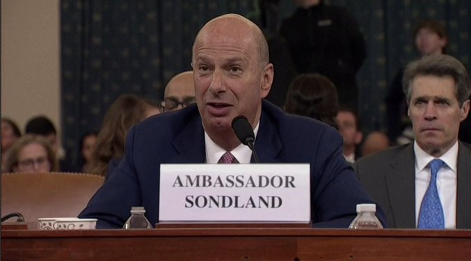 Embajador Sondland afirmó que hubo “quid pro quo” por orden de Trump