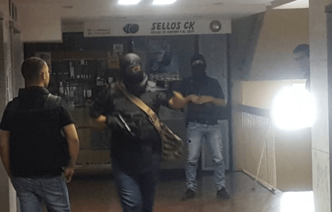 ¡Nuevo Atropello! Fuerzas de seguridad de Venezuela atacan sede del partido de Guaidó +Vídeos