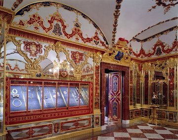 Ladrones roban conjuntos de joyas de valor incalculable del palacio de Dresde