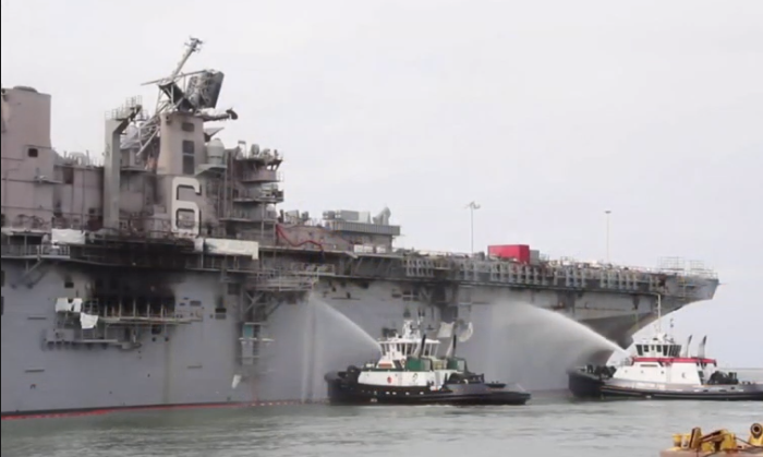 Una corte marcial de EEUU juzgará al marinero acusado de incendiar el USS Bonhomme Richard