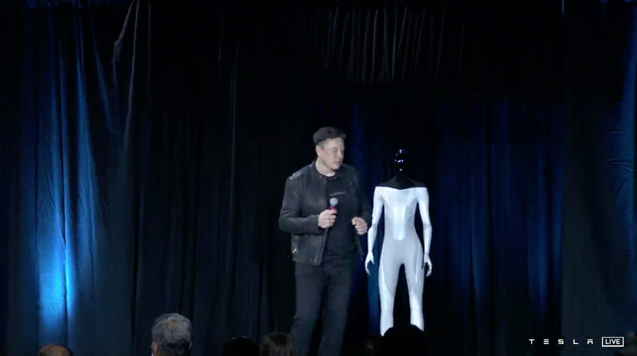 Elon Musk presenta robot Tesla destinado a ser “amigable”