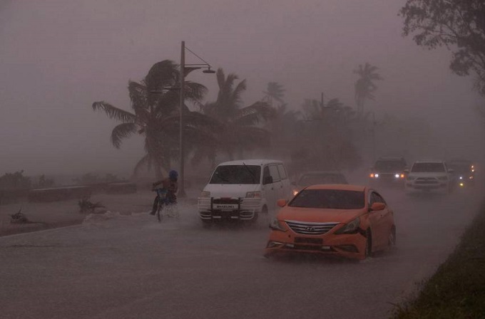 Tormenta tropical Elsa cobra fuerza mientras entra  a Florida