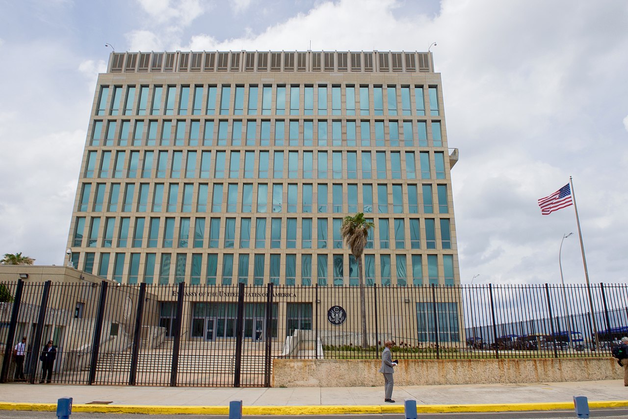 Embajada de EEUU en Cuba alerta de estafas en tramites de visas