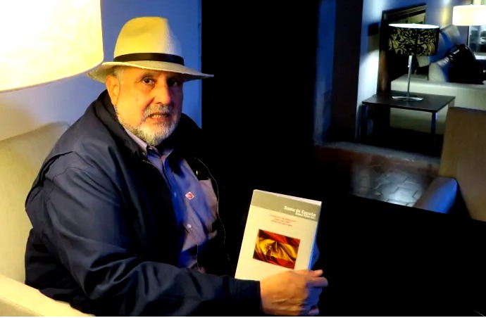Murió a los 72 años el escritor venezolano Enrique Viloria Vera
