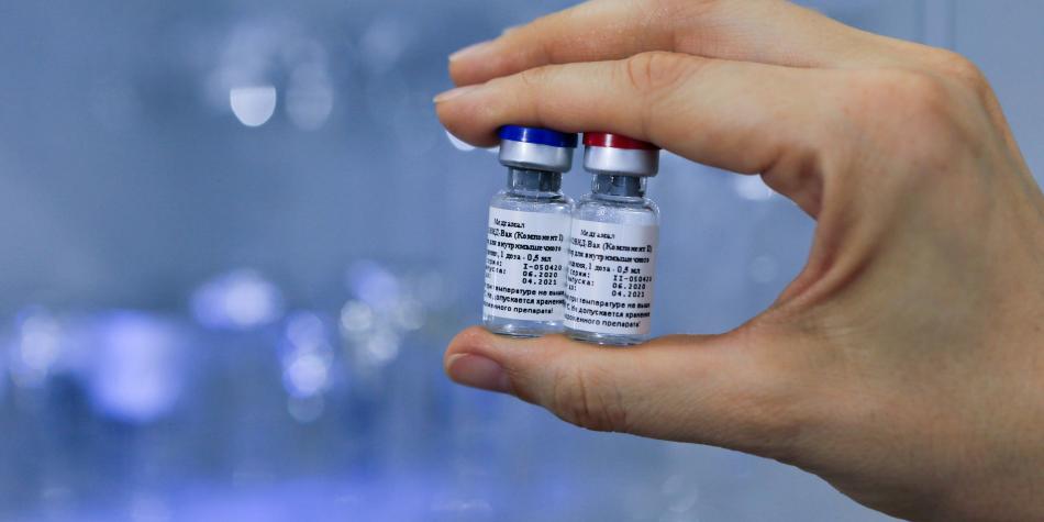 ¿Será la vacuna Pfizer contra el COVID-19 más costosa que la de otros laboratorios?