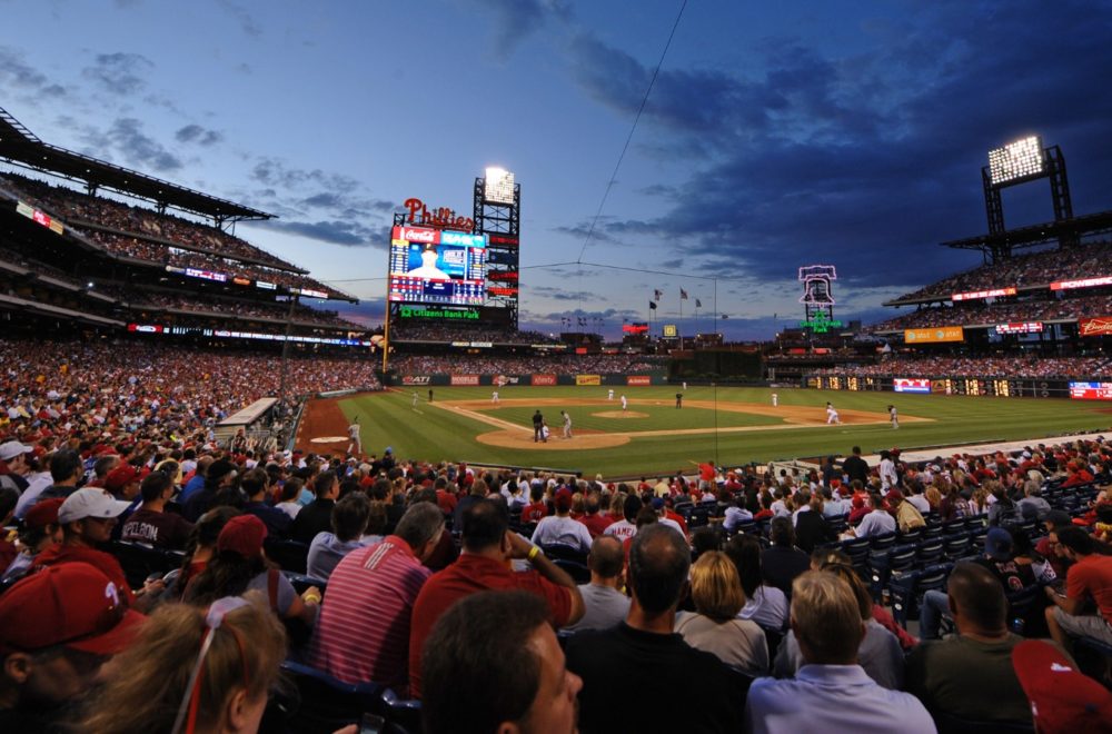 Guerra de hot dogs provoca caos en estadio de Phillips de Filadelfia