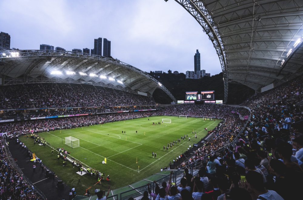 Reembolsan dinero a aficionados de Hong Kong que no vieron jugar a Messi