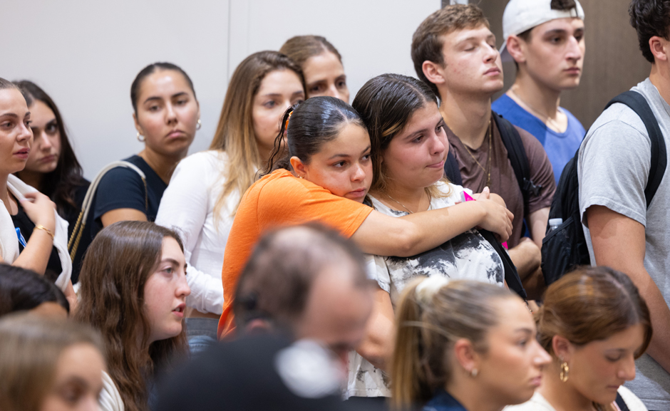 Estudiantes de la Universidad de Miami varados en Israel en medio de ataques