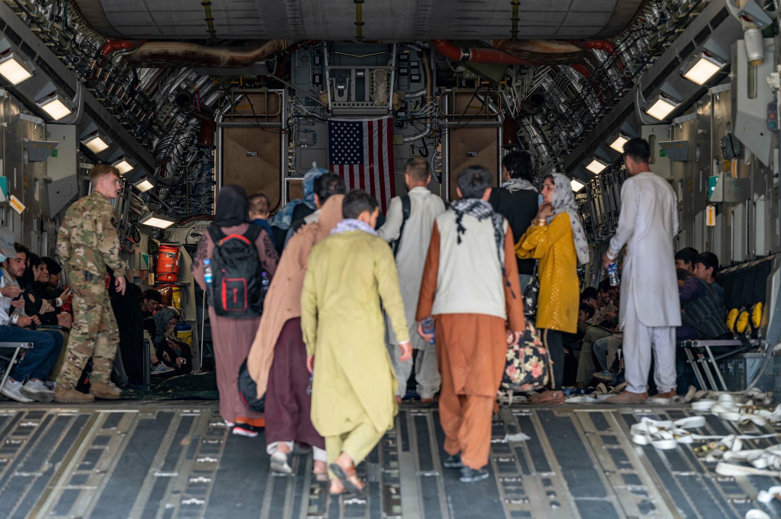 EE UU espera evacuar a todos los estadounidenses de Kabul para el 31 de agosto