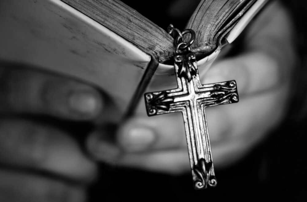 Madre de Florida asesinó a su hijo intentando “sacarle los demonios” con exorcismo