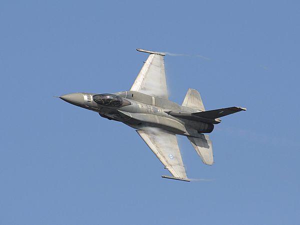 Aviones de combate sobrevolaron Miami como parte de un simulacro mensual