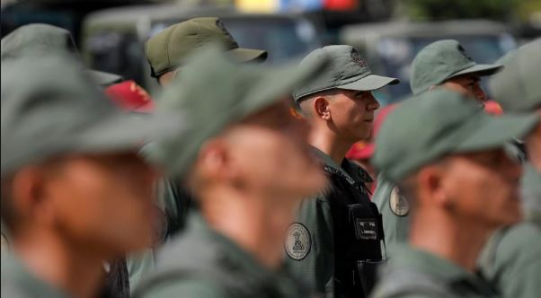 Militares rusos usan uniforme venezolano en Caracas y la frontera con Colombia