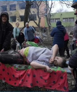 Muere la mujer embarazada que fue fotografiada tras el bombardeo ruso a la maternidad de Mariúpol