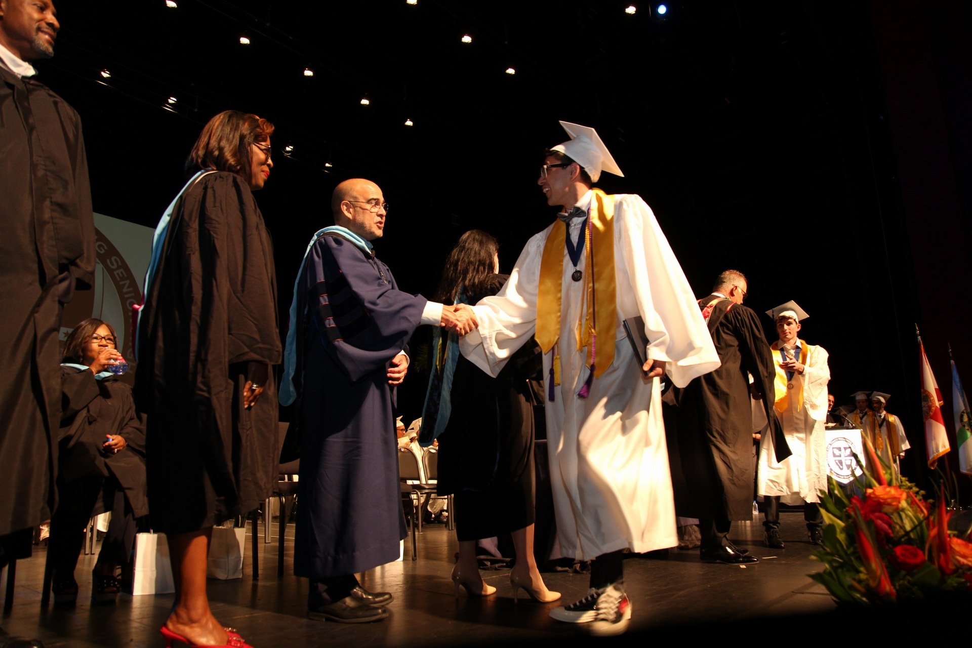 Graduaciones en Miami-Dade sin restricciones por COVID