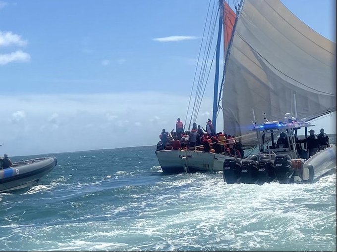 Interceptan embarcación con decenas de migrantes en Cayo Largo (+VIDEO)