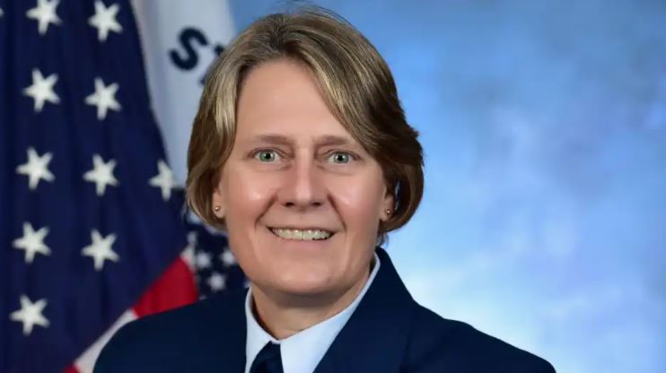 ¡Igualdad de género! Conoce la primera mujer nominada para dirigir la Guardia Costera de EEUU