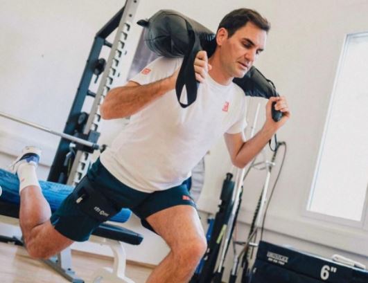 Federer anunció que “la rehabilitación es un éxito”