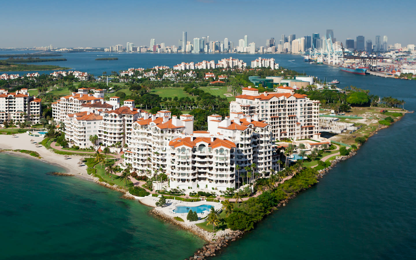 Conozca la exclusiva isla de Miami donde viven los más adinerados de EEUU