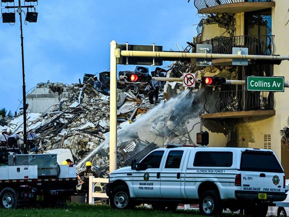El edificio colapsado de Florida había sido objeto de una demanda por falta de mantenimiento de sus paredes externas