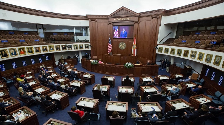Estas serán las leyes entrarán en vigencia en Florida a partir del 2023