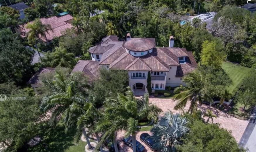 Luis Fonsi vende su hermosa mansión en Miami por $3.2 millones (+Fotos)