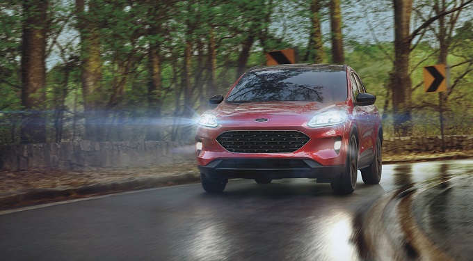 2022 Ford Escape híbrido recargable. El puente entre dos mundos separados.