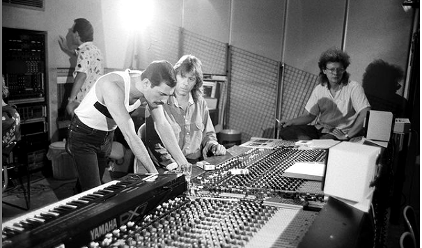 Cómo compuso Freddie Mercury “Crazy Little Thing Called Love”