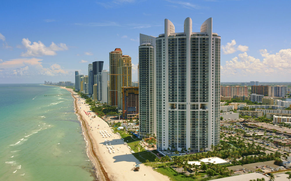 FBI allanó departamento de dos rusos en las Trump Towers de Miami