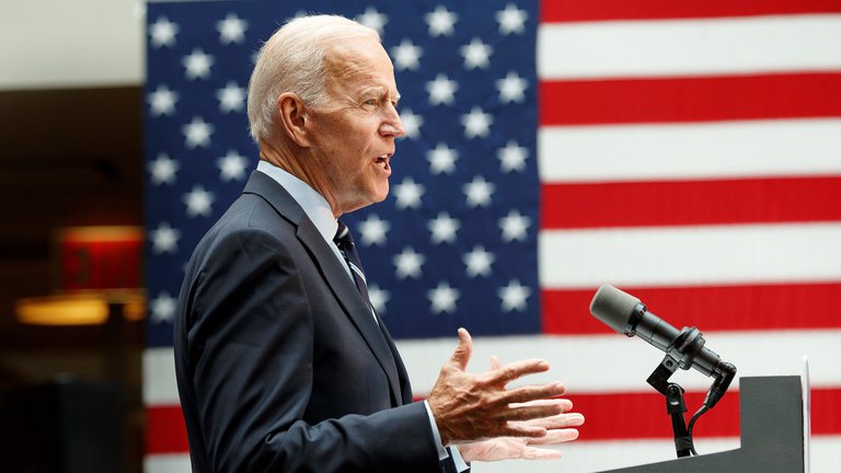 Estados de EEUU envían sus votos al Colegio Electoral para certificar a Joe Biden como presidente