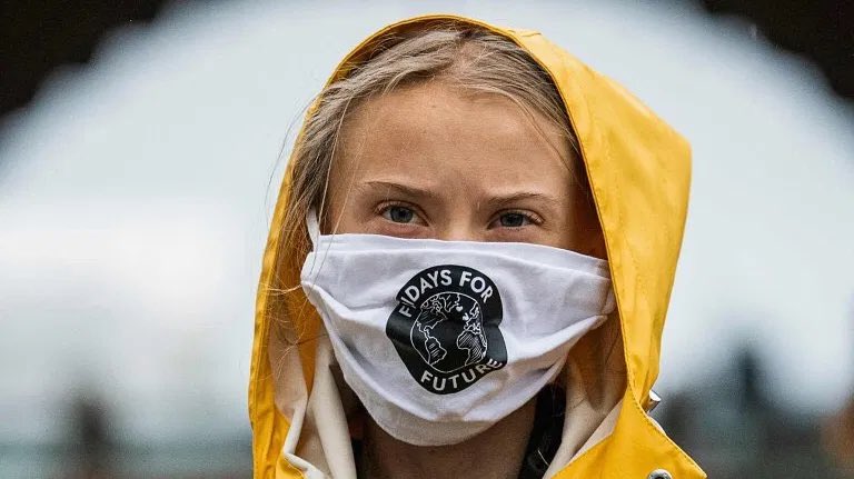 Greta Thunberg dona 100.000 euros contra la desigualdad en la vacunación