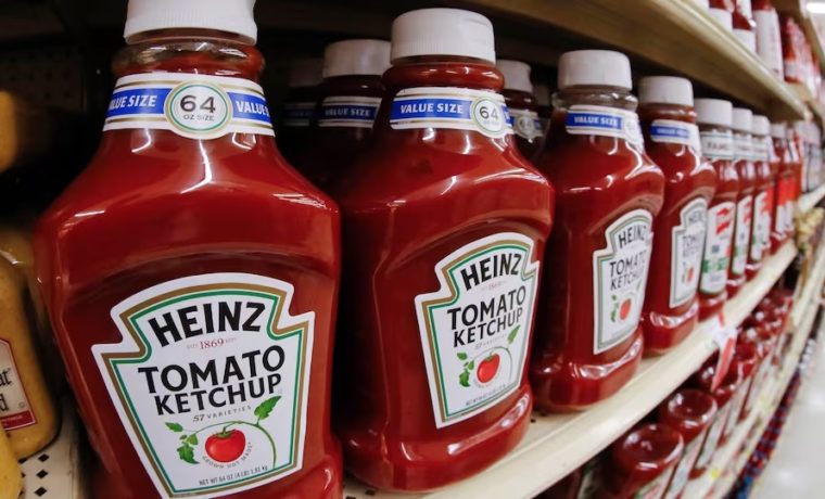 Heinz busca al náufrago que sobrevivió 24 días con una botella de ketchup