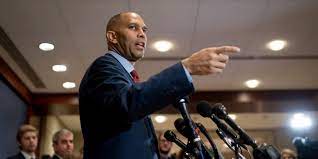 Hakeem Jeffries: Primer afroamericano en liderar la Cámara Baja por los demócratas