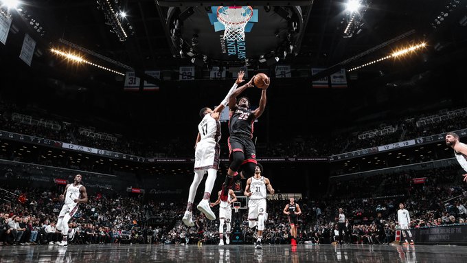 Heat conquistó triunfo 14 de la temporada en Brooklyn