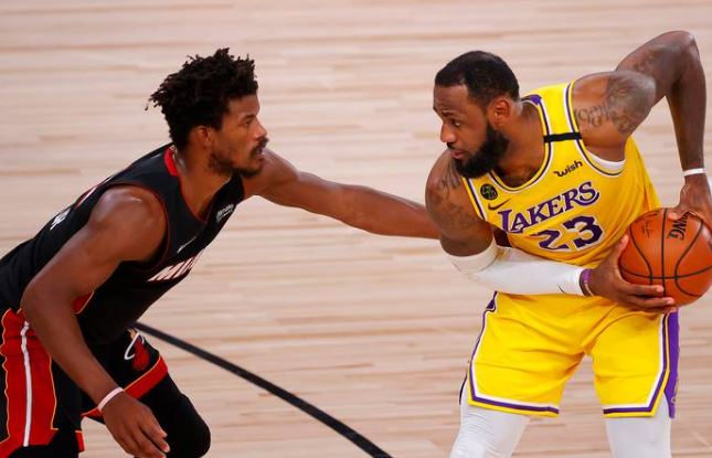 Heat luchó hasta el final pero no pudo con la defensa de Lakers (Video)