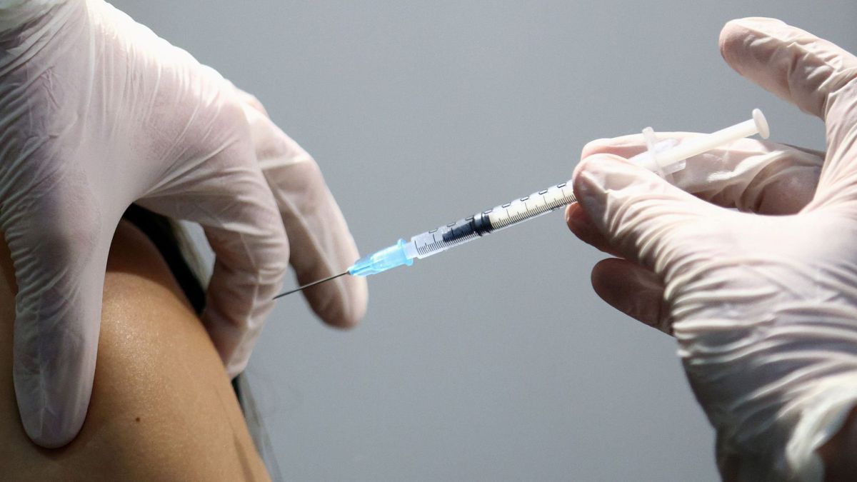 En cuatro meses, Hipra promete adaptar su vacuna a la nueva variante