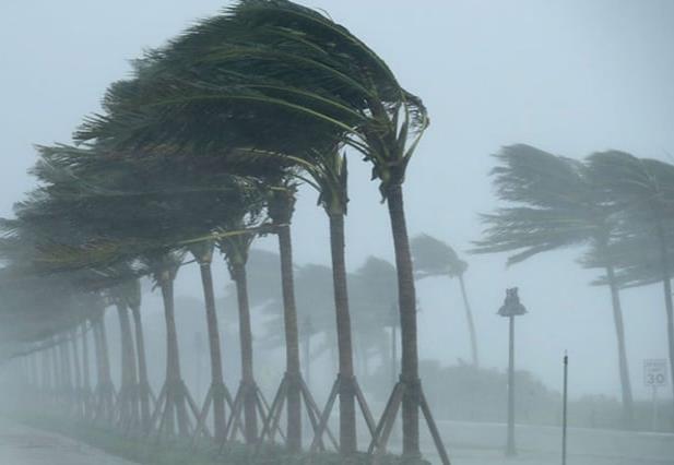 La tormenta Chantal pierde fuerza y recorre el Atlántico como depresión tropical