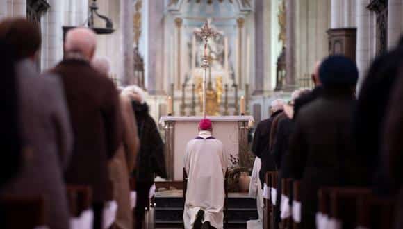 Francia: once obispos investigados por abusos sexuales