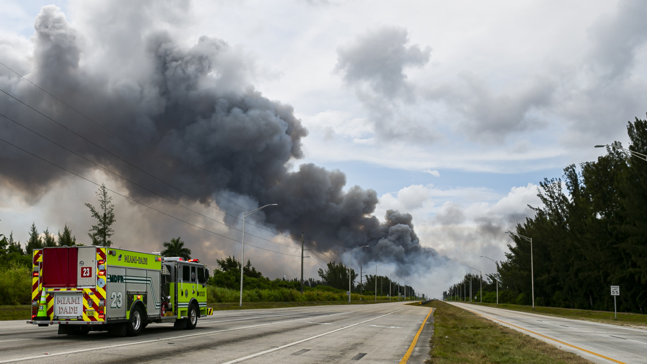 FOTOS | ¡Alerta! Incendio forestal en Miami-Dade se extiende
