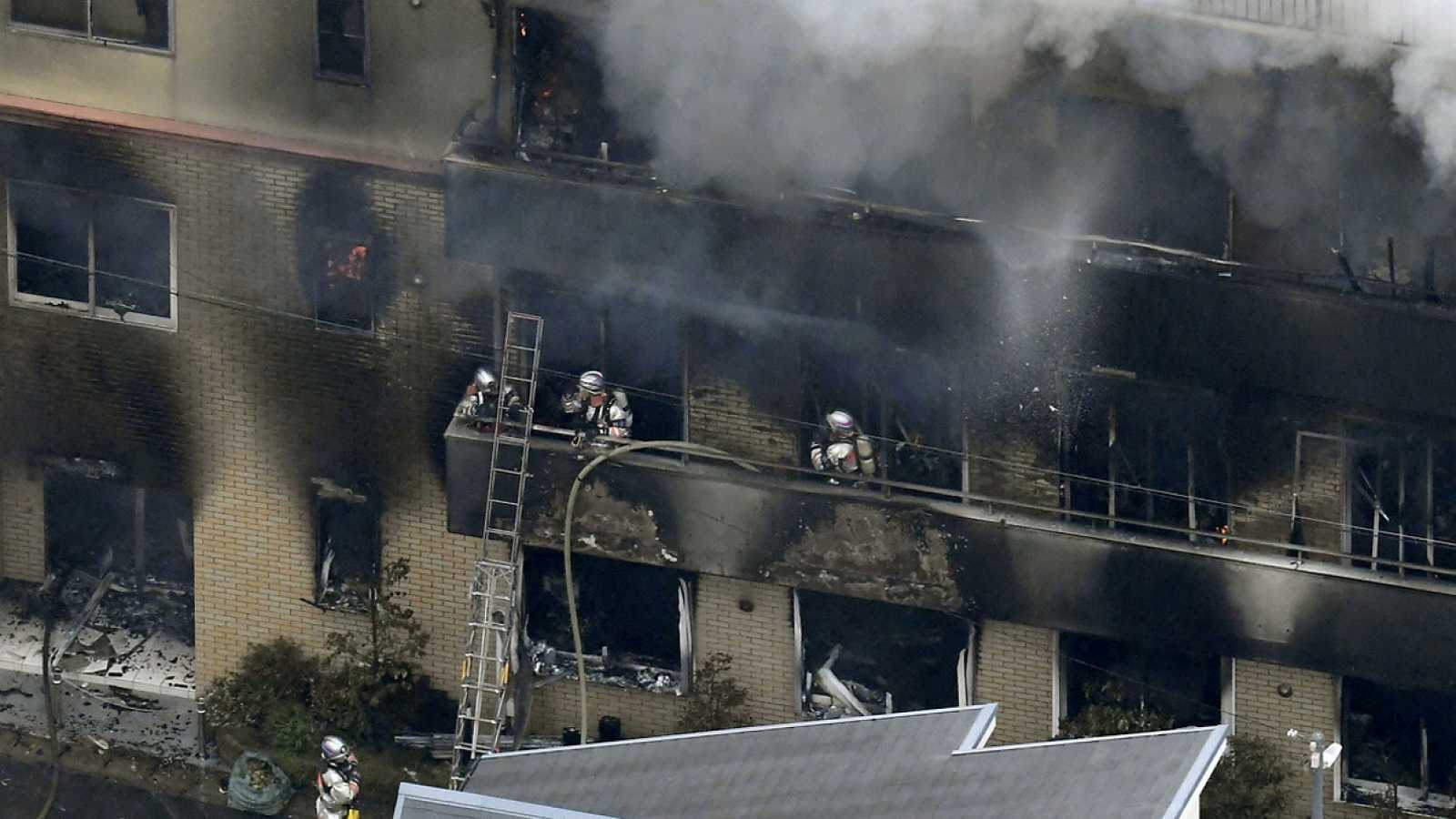 #PrayForKyoani: Ascienden a 33 los muertos por incendio provocado en estudio de Anime en Kyoto