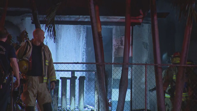 Vecinos de North Miami se desvelaron tras incendio en una casa en remodelación