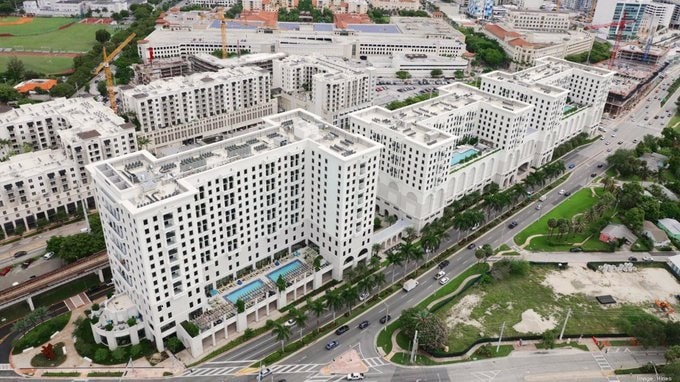 Inmobiliaria firmó acuerdo comercial más grande de Florida en 2022