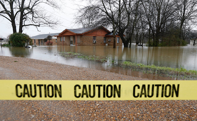 UniVista: Peligro ¡Inundaciones!