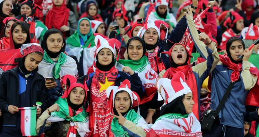 Mujeres iraníes tienen prohibido acceder a los estadios de fútbol