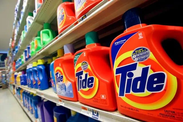 Nueva York saca del mercado detergentes Tide y Gain por atentar contra la salud