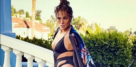 Jennifer López dejó a todos atónitos con estos modelitos de bikinis en la piscina (+Fotos)