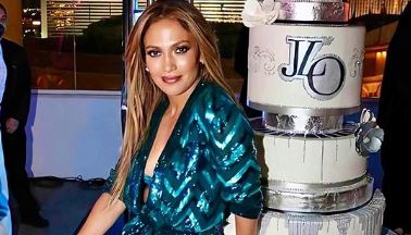 Jennifer Lopez festejó su cumpleaños 51 mostrando su trasero (+Fotos)