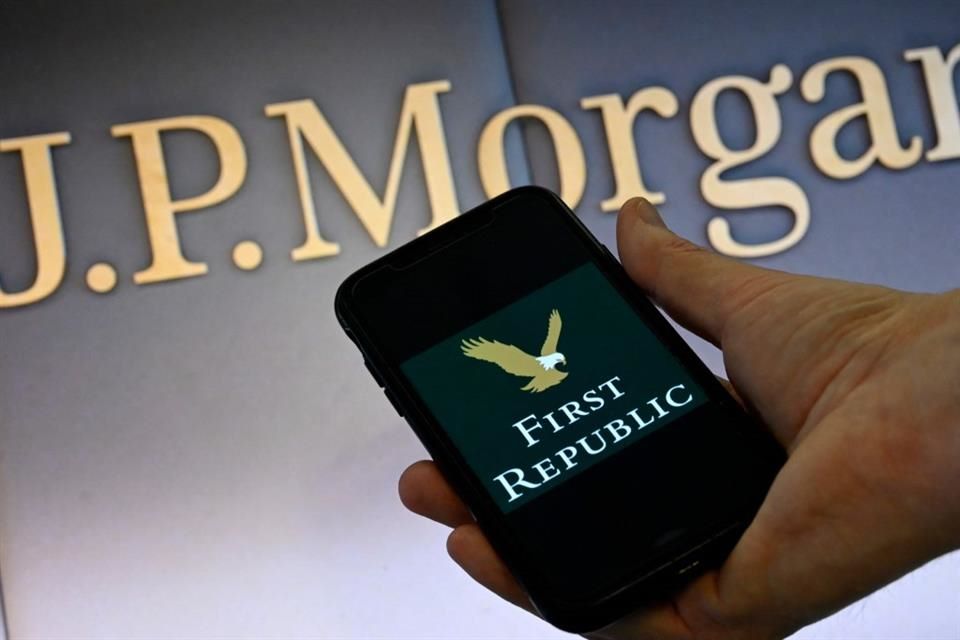 JPMorgan Chase compra First Republic Bank en medio de crisis financiera