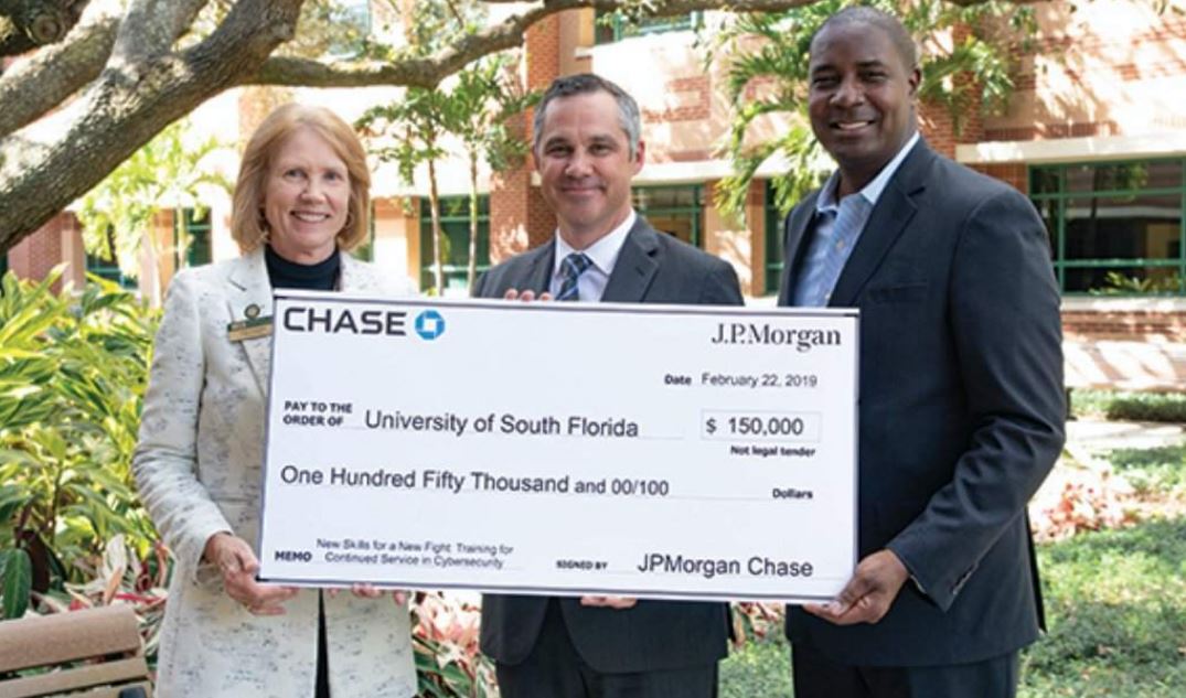 Centro de ciberseguridad de Universidad del Sur de Florida recibió donativo de JPMorgan Chase por $150,000