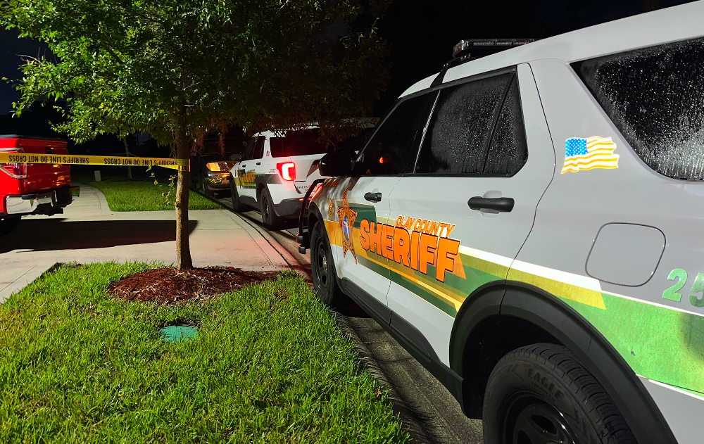 Doble homicidio en Florida: Adolescente se entrega tras matar a sus padres