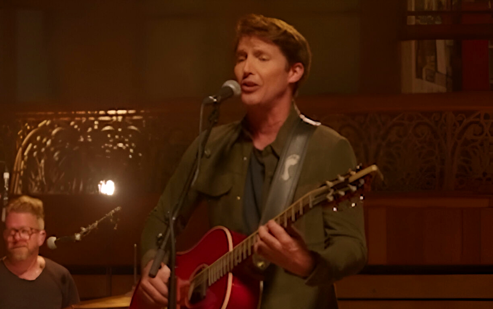 20 años después, James Blunt confiesa el oscuro origen de “You’re Beautiful”
